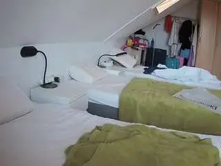 Camsoda Free Live Porn of voyeurcam-julmodels-bed-4