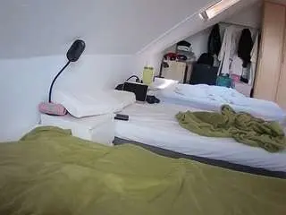 Camsoda Free Porn Cam of voyeurcam-julmodels-bed-4