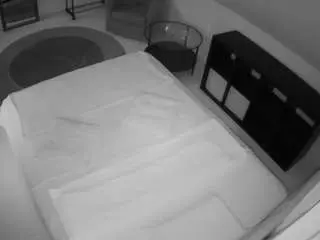 Camsoda Nude Webcam of voyeurcam-julmodels-whitebed-2
