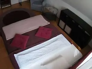 Camsoda Live Sex of voyeurcam-julmodels-whitebed-2