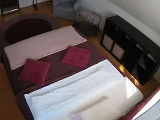 Camsoda Live Sex Cam of voyeurcam-julmodels-whitebed-2