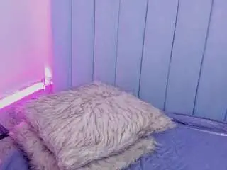 Camsoda Sex Chat of violeta-olsen