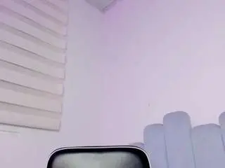 Camsoda Nude Webcam of violeta-olsen