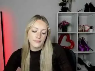 Camsoda Nude Webcam of evelynblond