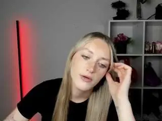 Camsoda Free Live Porn of evelynblond