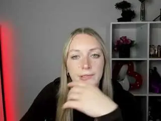 Camsoda Sex Cam of evelynblond