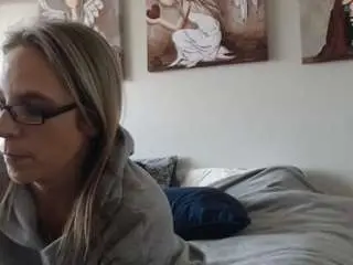 Camsoda Free Porn Cam of lustful-lexie