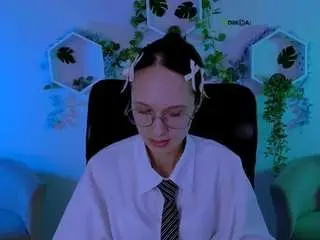 Camsoda Best Webcam of caroline-rose