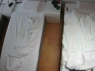 Camsoda Sex Cam of voyeurcam-julmodels-bed-5