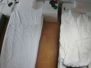 Camsoda Nude Webcam of voyeurcam-julmodels-bed-5