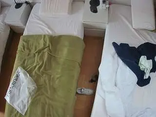 Camsoda Adult Webcams of voyeurcam-julmodels-bed-5