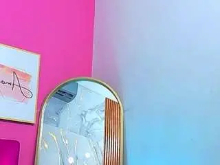 Camsoda Sex Chat of littlee-emily