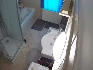 Camsoda Live Porn of voyeurcam-julmodels-bath-2nd-2