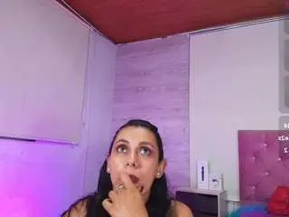 Camsoda Sex Cam of nyra-queen