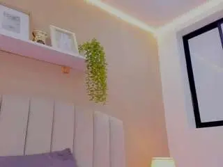 Camsoda Private Sex Chat of mia-thompson-1