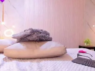 Camsoda Free Live Porn of luna-taylorss