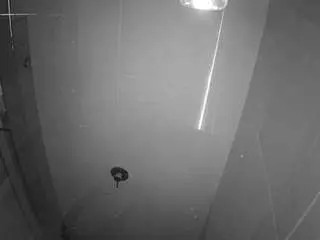 Camsoda Nude Webcam of voyeurcam-casa-salsa-bathroom-11