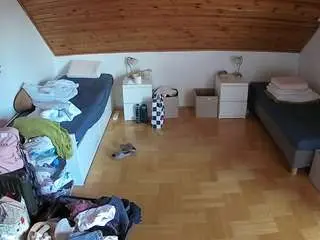 Camsoda Sex Chat of voyeurcam-julmodels-greybed-3