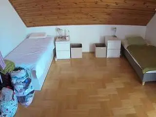 Camsoda Best Webcam of voyeurcam-julmodels-greybed-3
