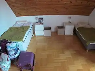 Camsoda Private Sex Chat of voyeurcam-julmodels-greybed-3
