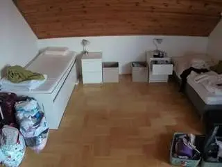 Camsoda Nude Webcam of voyeurcam-julmodels-greybed-3