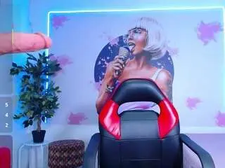 Camsoda Live Sex Cam of cristal-horny19