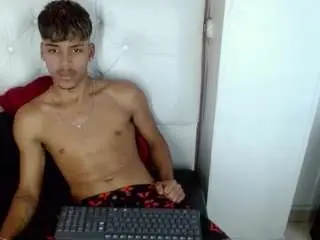 Camsoda Free Porn Cam of angel-foxxx