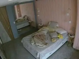 Camsoda Adult Webcams of voyeurcam-casa-salsa-bedroom-2