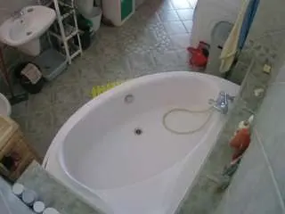 Camsoda Sex Chat of voyeurcam-julmodels-bath-1st-1