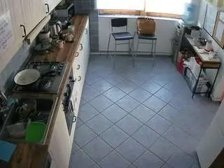 Camsoda Live Sex Cam of voyeurcam-julmodels-kitchen-2
