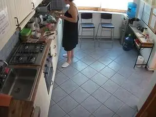 Camsoda Live Porn of voyeurcam-julmodels-kitchen-2