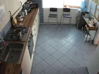 Camsoda Free Porn Cam of voyeurcam-julmodels-kitchen-2