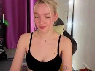 Camsoda Nude Webcam of rocket-bunnyy