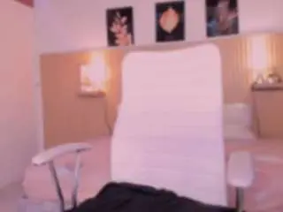 Camsoda Free Live Porn of cloe-adams