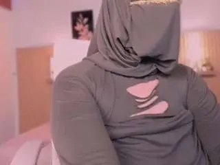 Camsoda Free Live Porn of cloe-adams