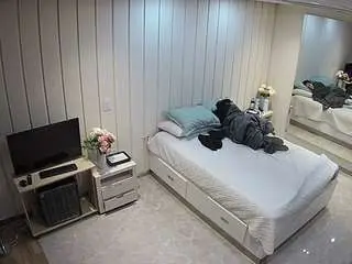 Camsoda Nude Webcam of voyeurcam-casa-salsa-bedroom-5