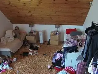 Camsoda Watch Live Sex Cams of voyeurcam-julmodels-whitebed-3