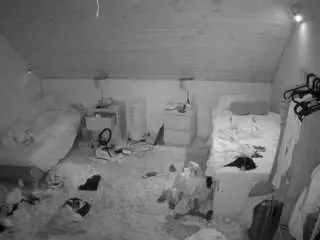 Camsoda Sex Cam of voyeurcam-julmodels-whitebed-3