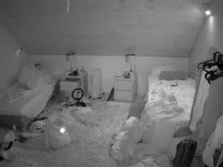 Camsoda Sex Cam of voyeurcam-julmodels-whitebed-3