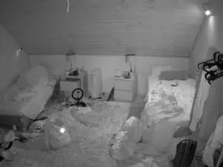 Camsoda Live Sex of voyeurcam-julmodels-whitebed-3