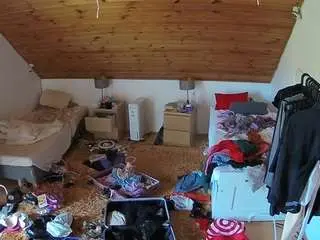 Camsoda Private Sex Chat of voyeurcam-julmodels-whitebed-3