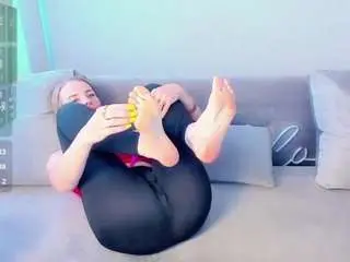 Camsoda Free Live Porn of nikkiblondiee