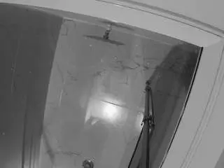 Camsoda Nude Webcam of voyeurcam-casa-salsa-bathroom-12