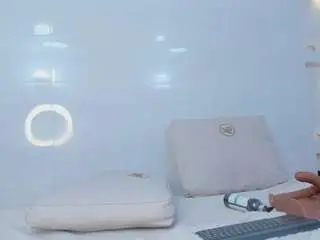 Camsoda Nude Webcam of zenda-evans