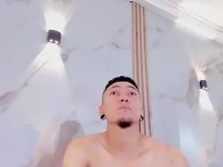 Camsoda Nude Webcam of logan-and-rachel