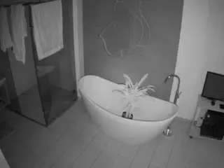 Camsoda Live Sex Cam of voyeurcam-casa-salsa-bathroom-5