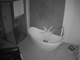 Camsoda Sex Cam of voyeurcam-casa-salsa-bathroom-5