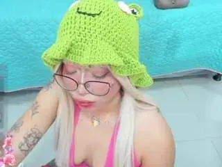 Camsoda Watch Live Sex Cams of safiro-agata