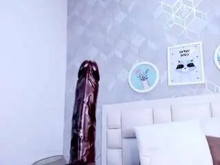 Camsoda Nude Webcam of laura-rouse7