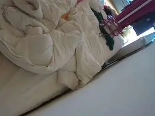 Camsoda Adult Webcam of voyeurcam-julmodels-whitebed-4